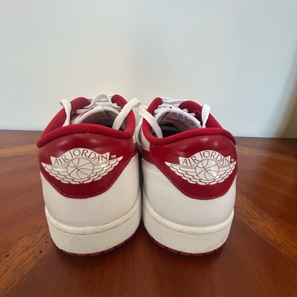 Nike Jordan 1 Retro - Picture 3 of 7